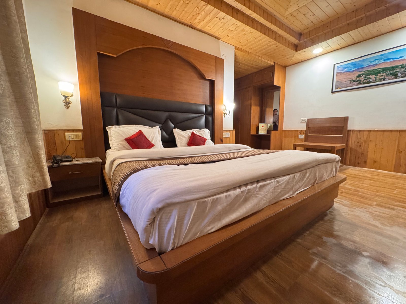 hotel-img