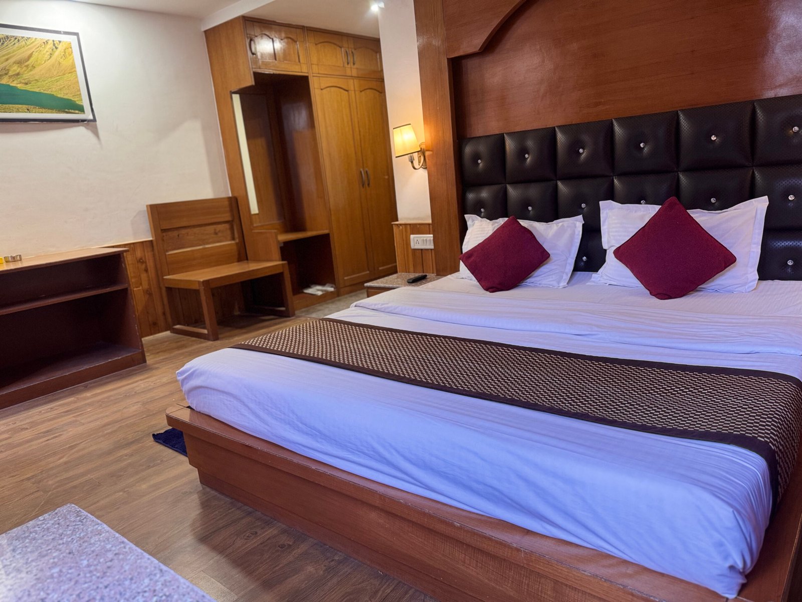 hotel-img