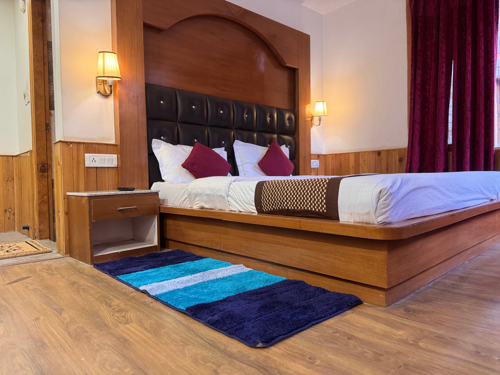 hotel-img